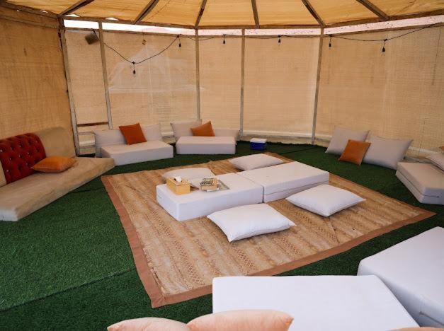 Safari Desert Camp Shāhiq Exteriör bild
