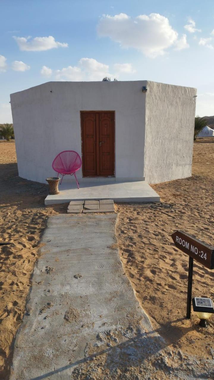 Safari Desert Camp Shāhiq Exteriör bild